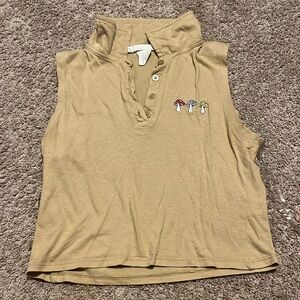 Planet gold, tan color, size small top